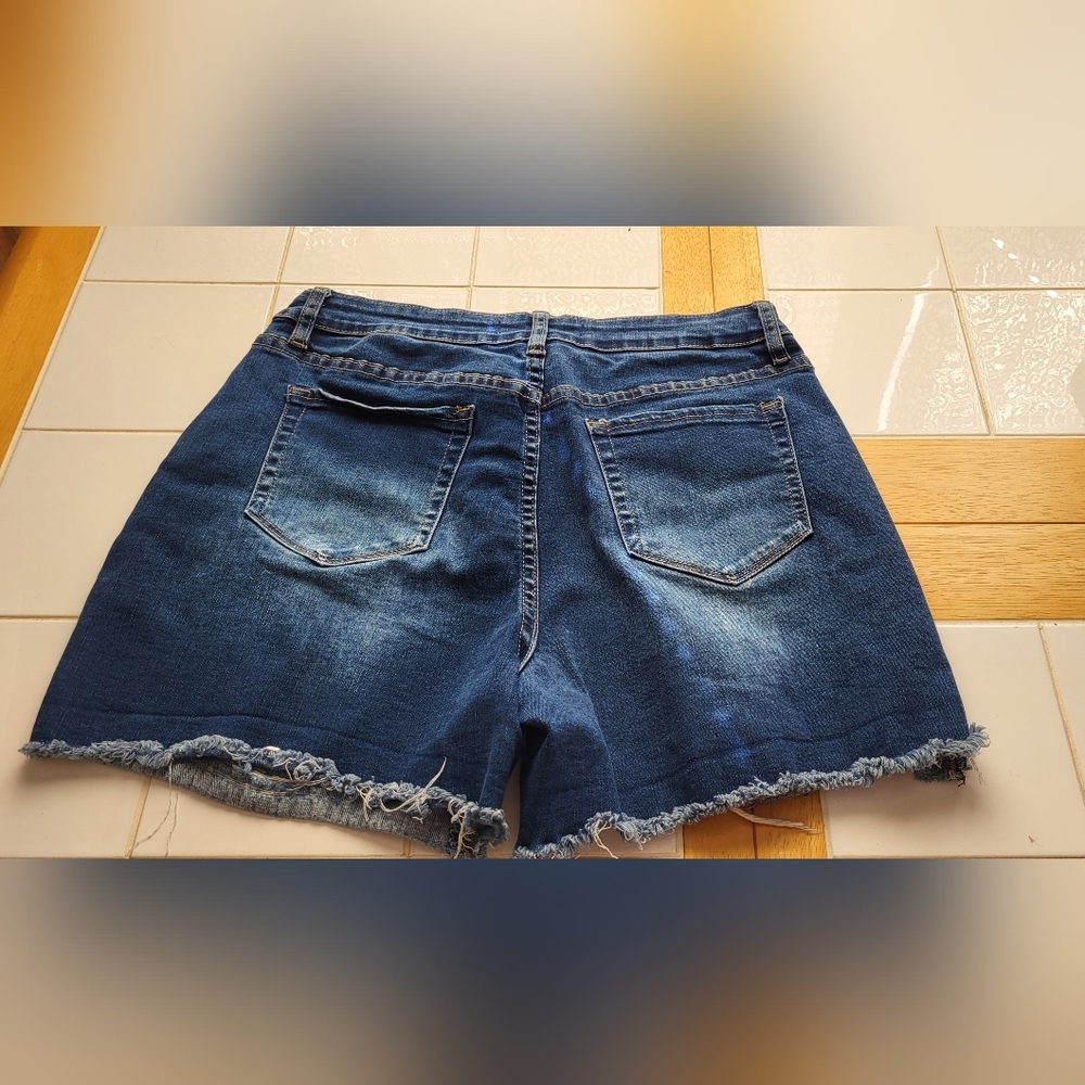 😁*BOGO SALE*😁 VINTAGE YMI high rise dream fit shorts size 11/30 waist - Picture 2 of 5